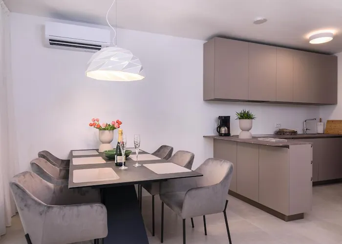 아파트 Luxury A'more 스플리트