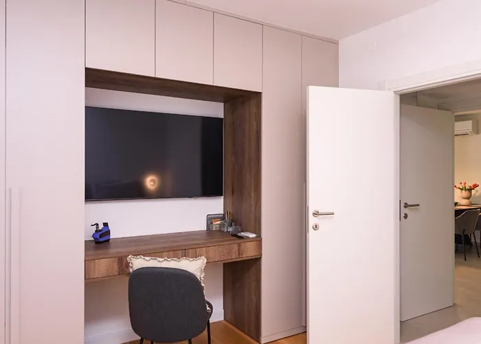 아파트 Luxury A'more 스플리트