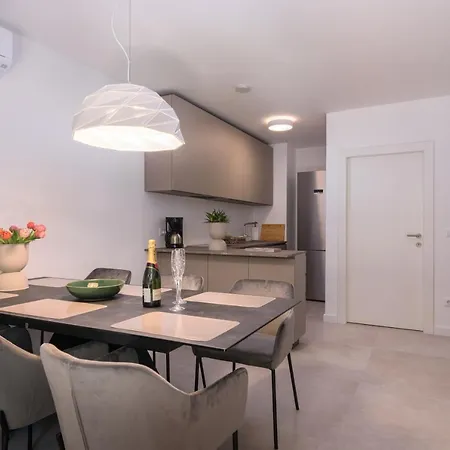 Apartment Luxury A'more *