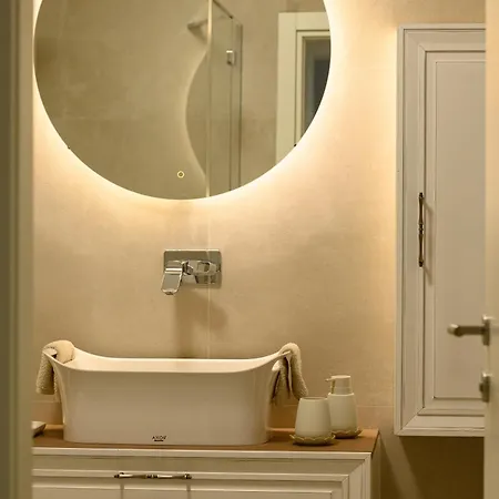 Luxury A'more